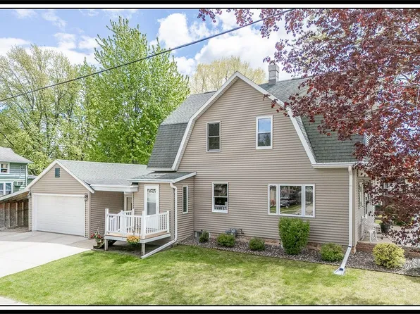 1002 S Mill St, New London, WI 54961