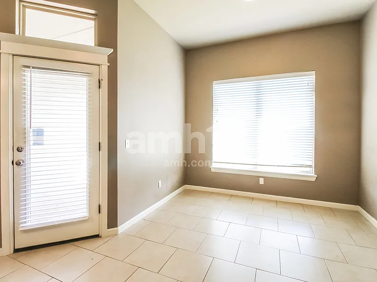 11728 SW 22nd Ter — Photo 5