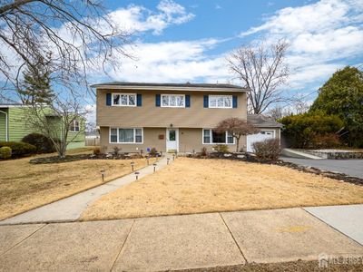 10 Hallo St, Edison, NJ, 08837