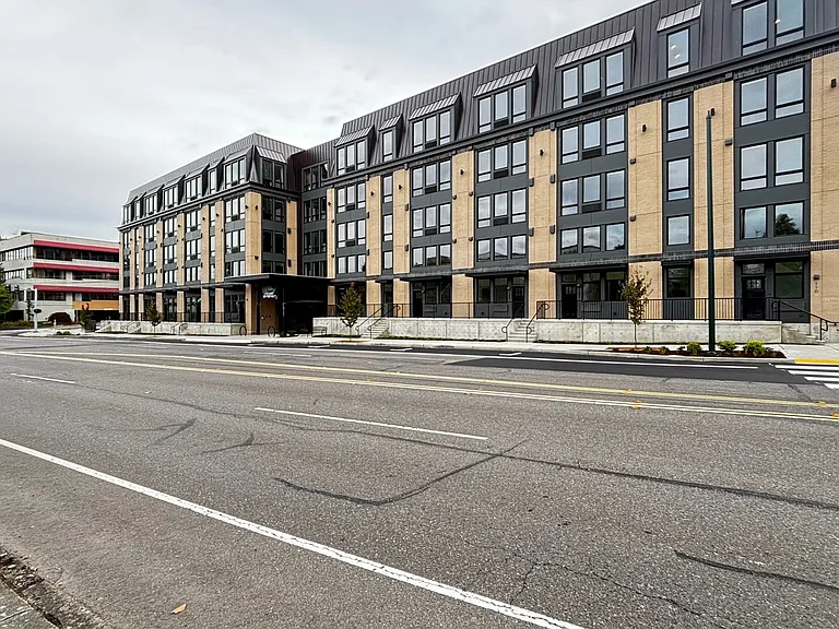 401 UNION — Photo 2