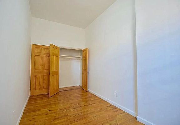 4th image of 201 W 134th St #B1