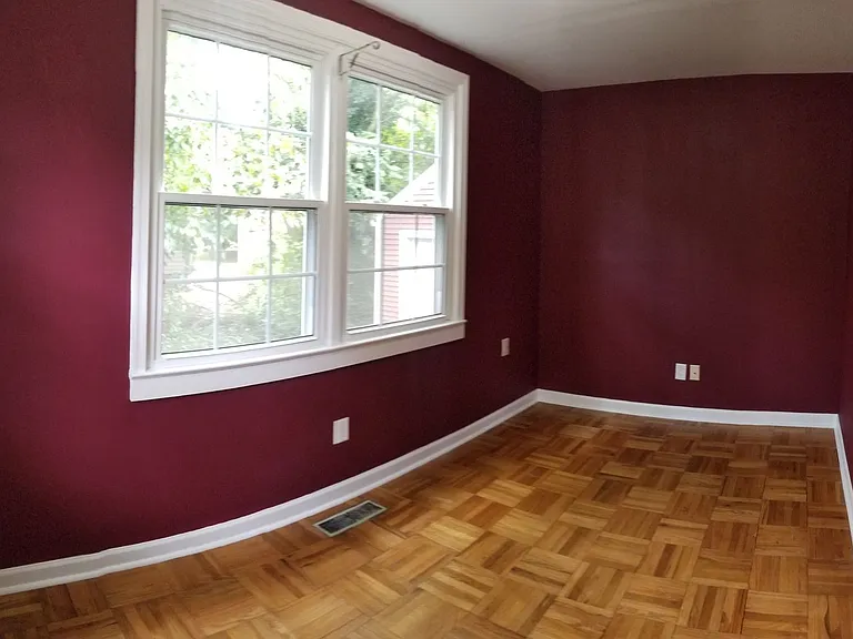 702 Tanyard St — Photo 3