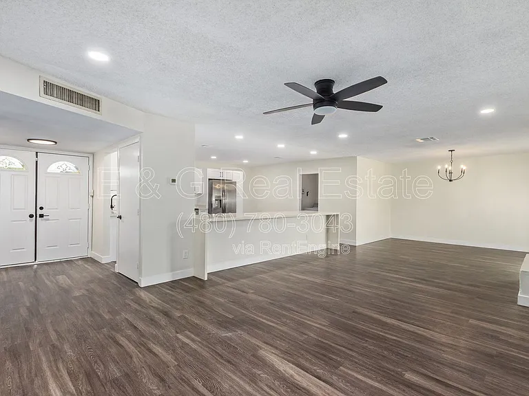 4414 S Newberry Rd — Photo 3