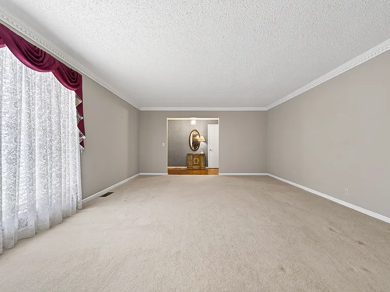 120 Briarwood Dr — Photo 21