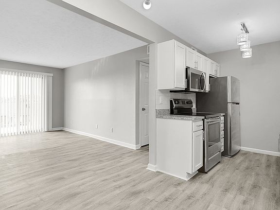 3rd image of 3130 Saint Anthony Gardens Dr #3113-3