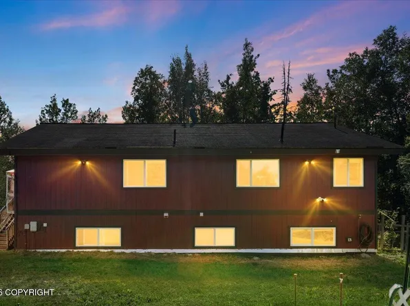 17205 E Idle Dr, Palmer, AK 99645