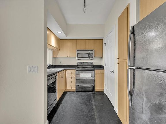5th image of 322 E CENTRAL BOULEVARD #1708