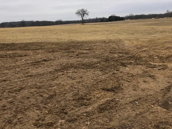 4 Whites Bridge Rd, Belding, MI 48809