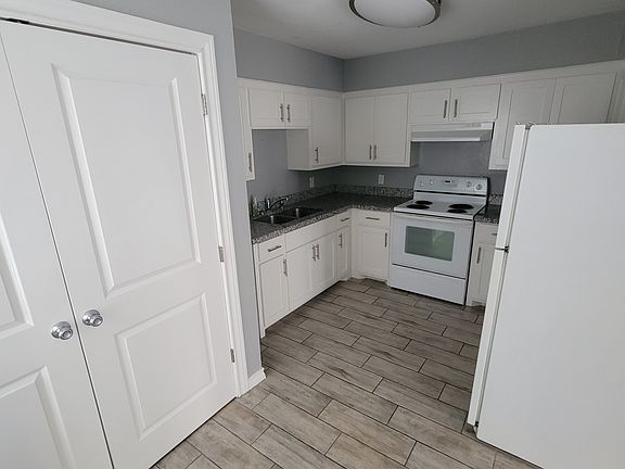 3rd image of 1209 N Francisco Ave APT 1