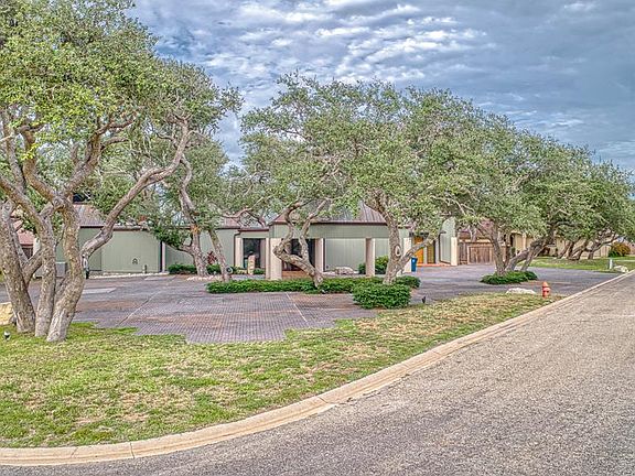 4th image of 2503 Turkey Neck Cir