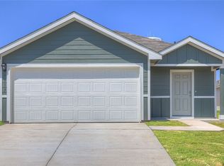 1013 Seedling Ln, Seguin, TX 78155