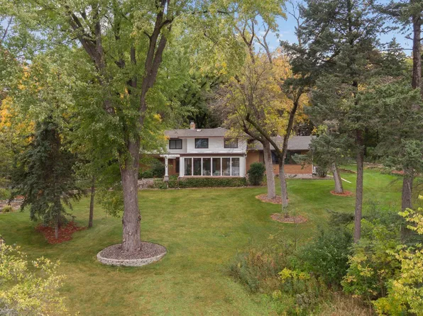 655 Keller Pkwy, Little Canada, MN 55117