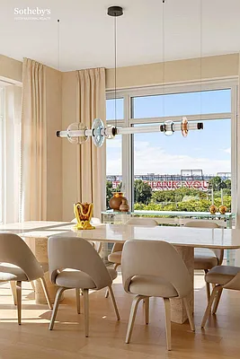 Sold by Sotheby's International Realty | media 31