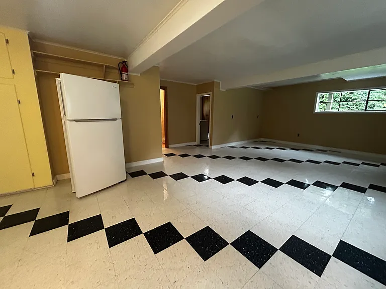 330 Sawmill Rd — Photo 9