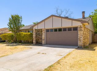 6920 Fallbrook Ct, Fort Worth, TX 76120