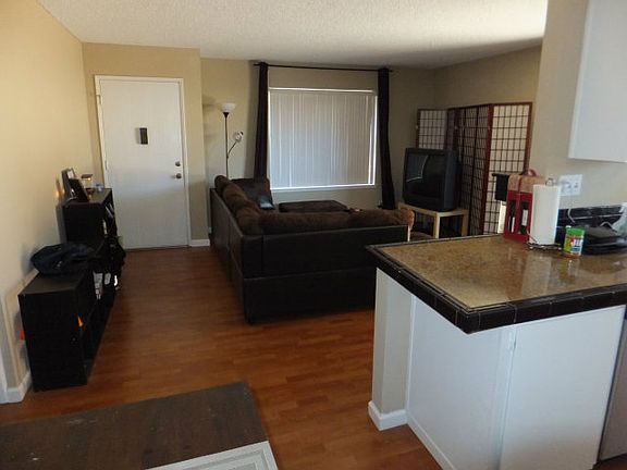 4th image of 1390 Crucero Dr APT A
