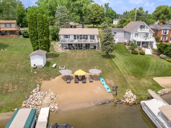 11909 Greenbriar Dr, Jerome, MI 49249