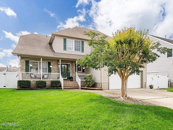 2nd image of 3265 Churchill Drive
