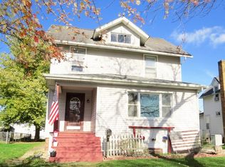 225 E Pells St, Paxton, IL 60957