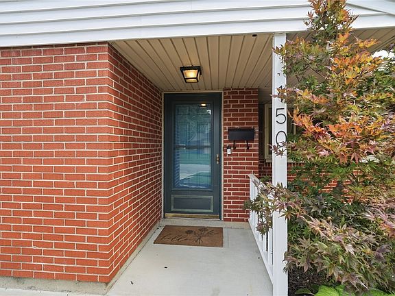 4th image of 150 Catalpa Dr