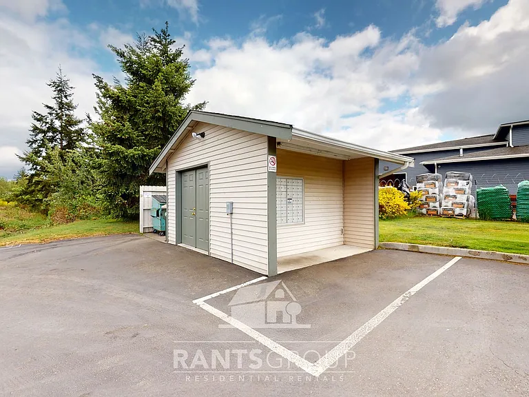 Yelm Creek Apartments — Photo 70