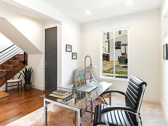 4th image of 10918 Otsego St