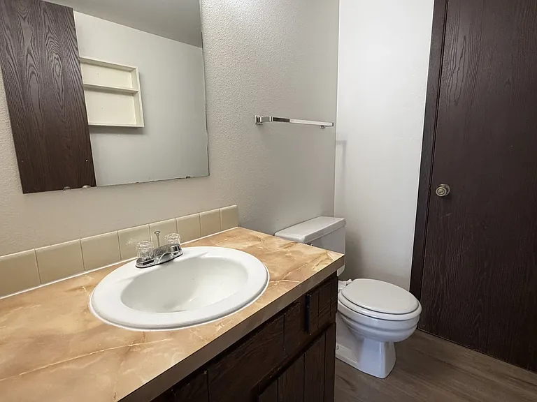 1031 Davidson Dr — Photo 10