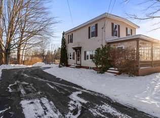 527 Rollins Road, Rollinsford, NH 03869
