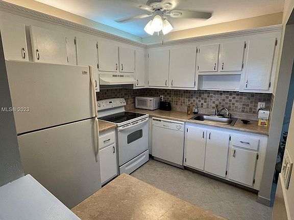 4th image of 174 Brittany Way #D