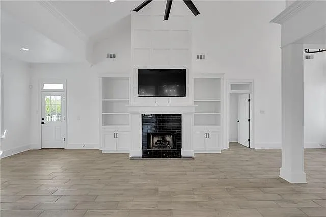 150 Pinehurst Ct — Photo 8