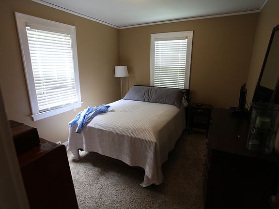 4th image of 5043 Charles St