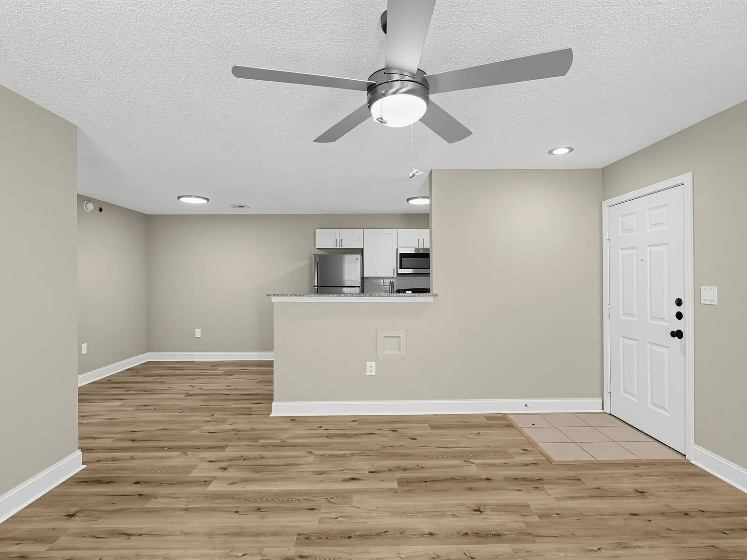Fairway Flats — Photo 3