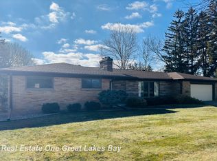 4975 Henry Dr, Saginaw, MI 48638