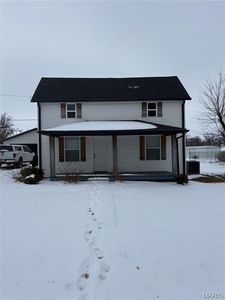 512 E Walnut St, Perry, MO, 63462