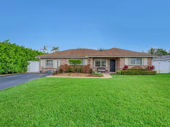 1915 Laurel Lane, Lake Clarke Shores, FL 33406