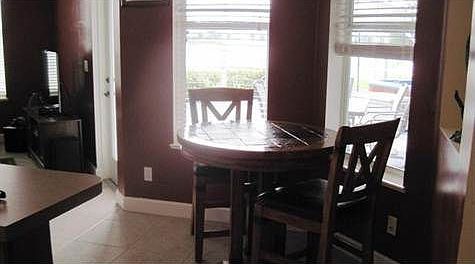 4th image of 519 NE Canoe Park Cir