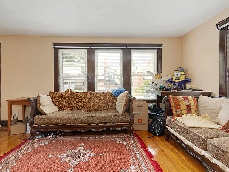 31-33 Underwood Ave #1 — Photo 2