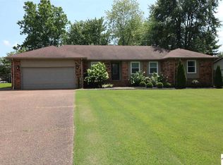 210 Lutes Rd, Paducah, KY 42001