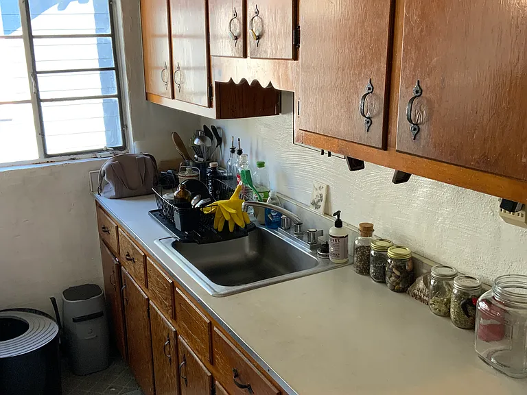 668 Linwood Ave NE #7 — Photo 10