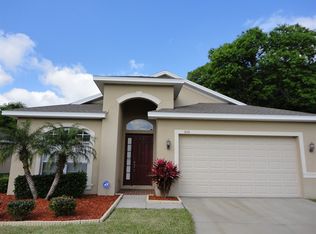 636 Breezeway Ct, Brandon, FL 33511