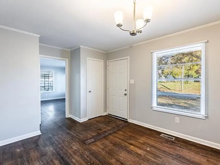 3615 W Capitol Ave — Photo 3