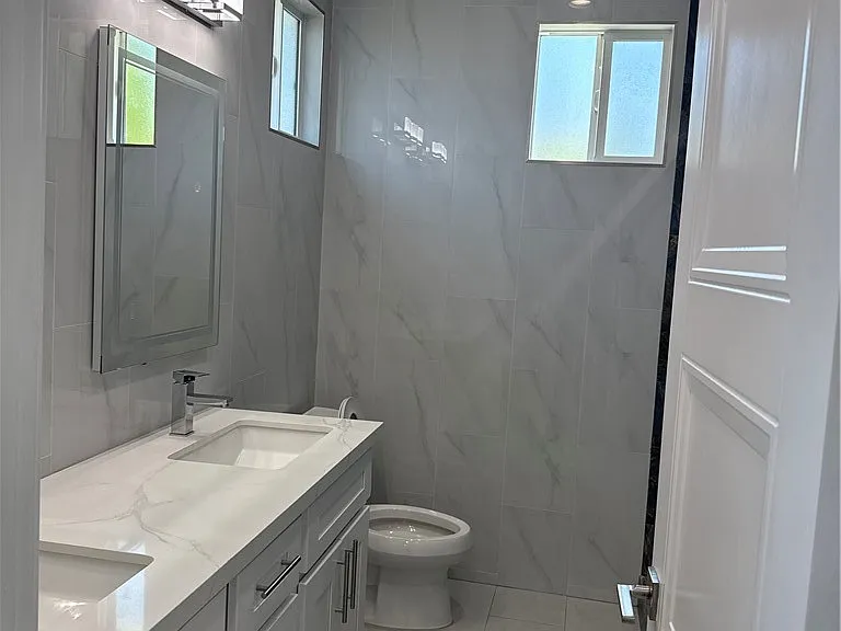 5272 Barcelona Cir — Photo 12