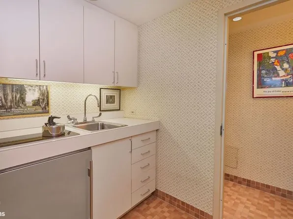 11 East 87th Street image 6 of 9