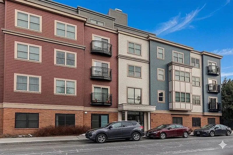 320 Maverick St #505
