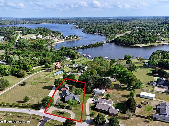 3rd image of 2436 Lakefront Shores Rd