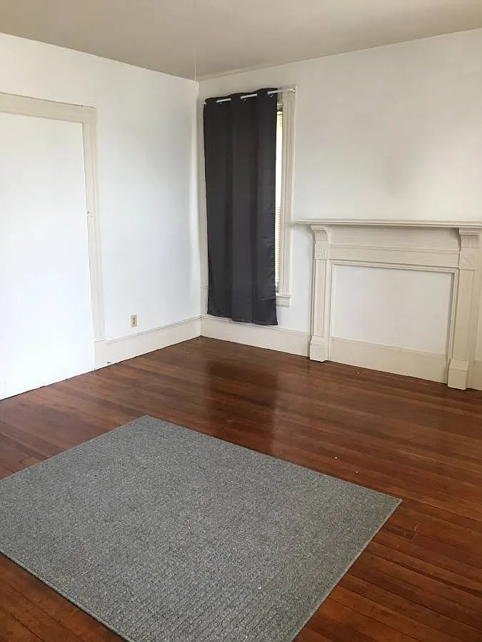 3 bed, 9999 sqft, $3,100 — Photo 1