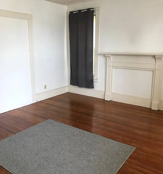 10 Lincoln Ave #2