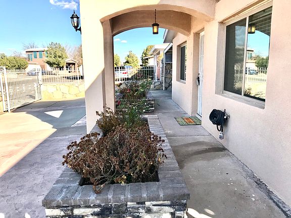 5th image of 7404 Bellrose Dr