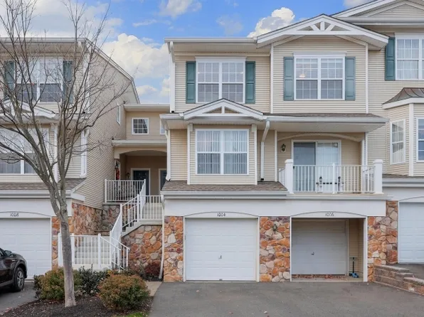 1004 Robin Ct, Green Brook Twp., NJ 08812