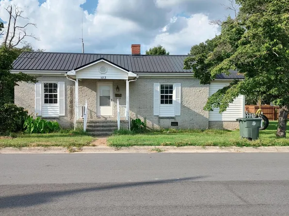 103 E James Street, La Grange, NC 28551